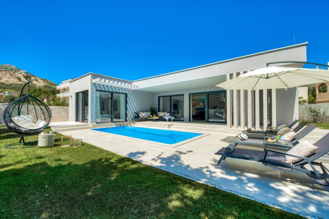 Villa Oasis - Your Luxury Home Away From Home Celopeci Exterior photo