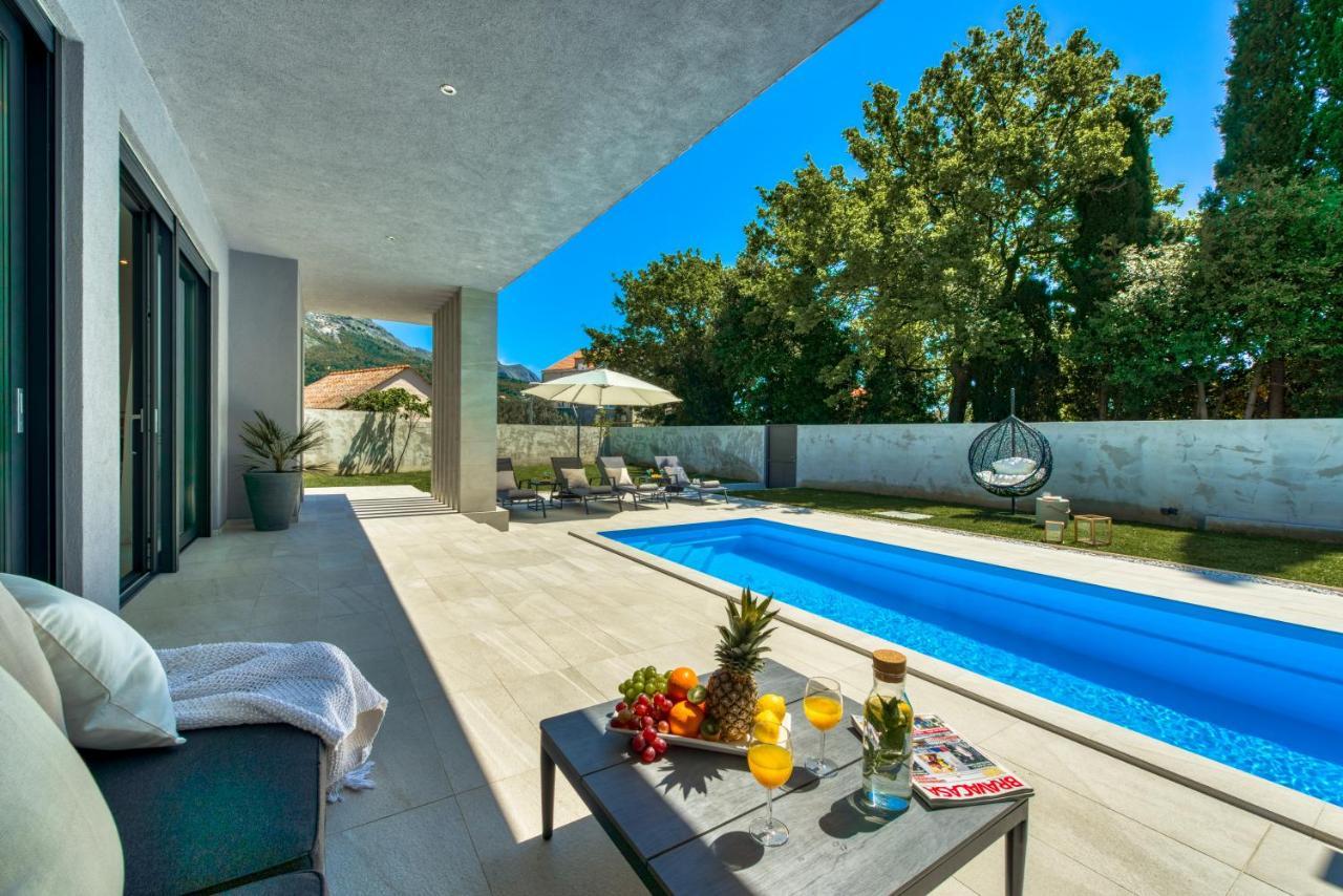 Villa Oasis - Your Luxury Home Away From Home Celopeci Exterior photo